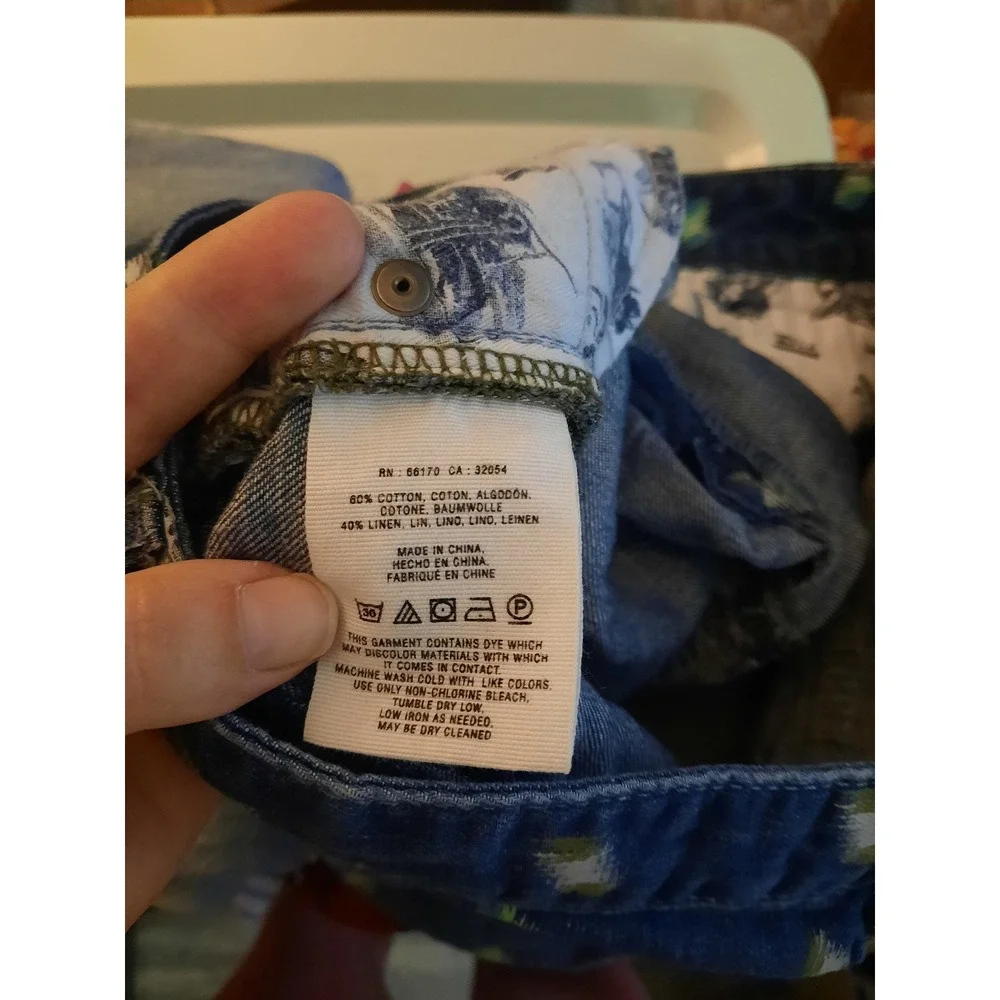 Pilcro and the Letterpress Anthropologie Ikat Embroidered Denim Shorts Size 27